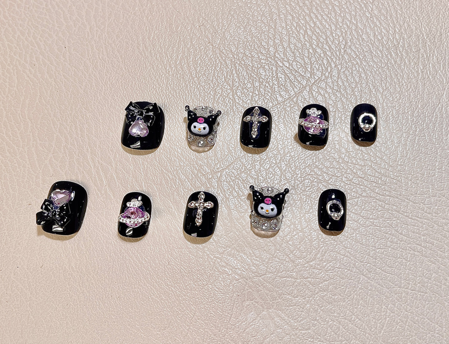100% Handmade Press on Nails- Kuromi( short shapes)